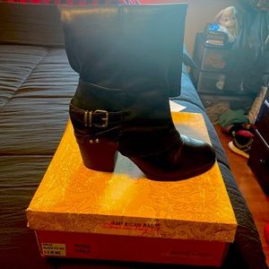 Women’s high boots
